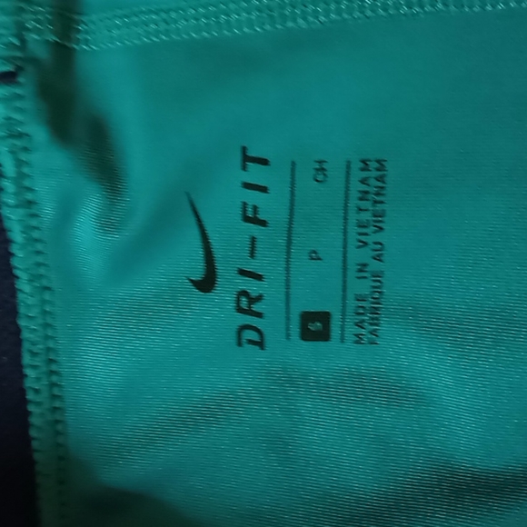 NIKE BUNDLE!!! 3 Pc - Picture 12 of 12